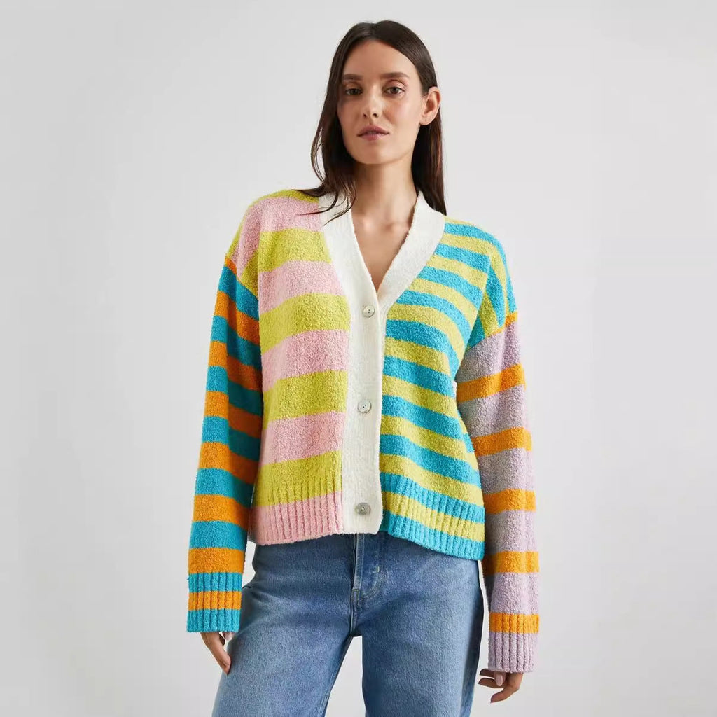 Cardigan en éponge à rayures décontracté pour femmes avec décolleté en V et patte de boutonnage Echoarchiv