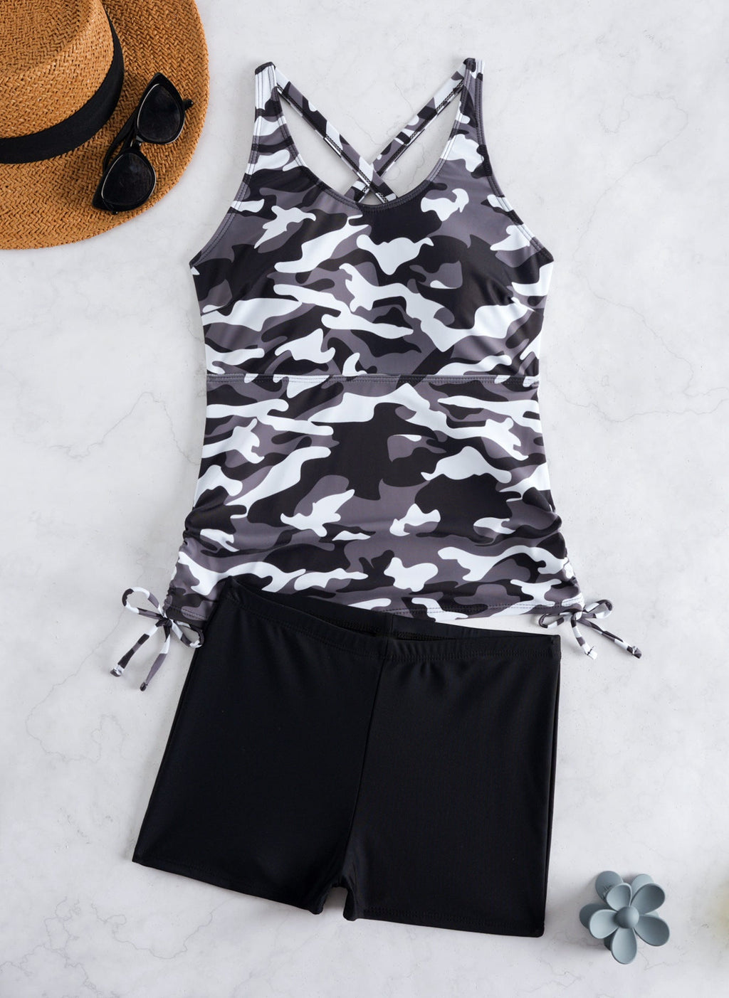 Ensemble Tankini Femme avec design floral tendance et shorts confortables R&B