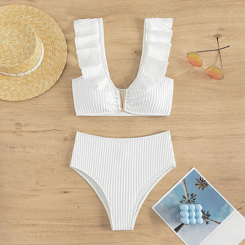 Ensemble de bikini taille haute pour femmes avec détails en volants et accents dorés R&B