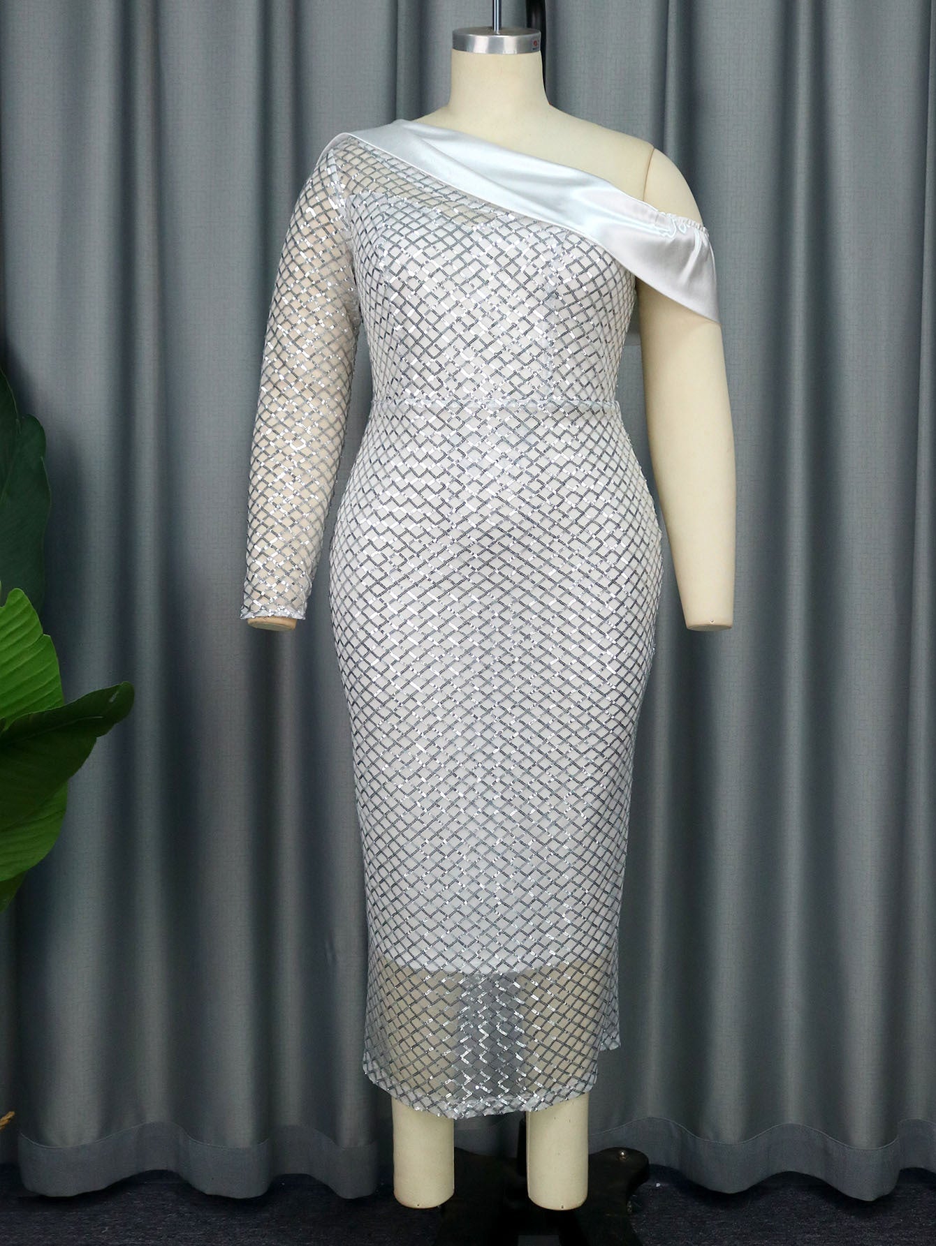 Robe de Soirée Glamoureuse pour Femmes avec Décolleté Asymétrique R&B