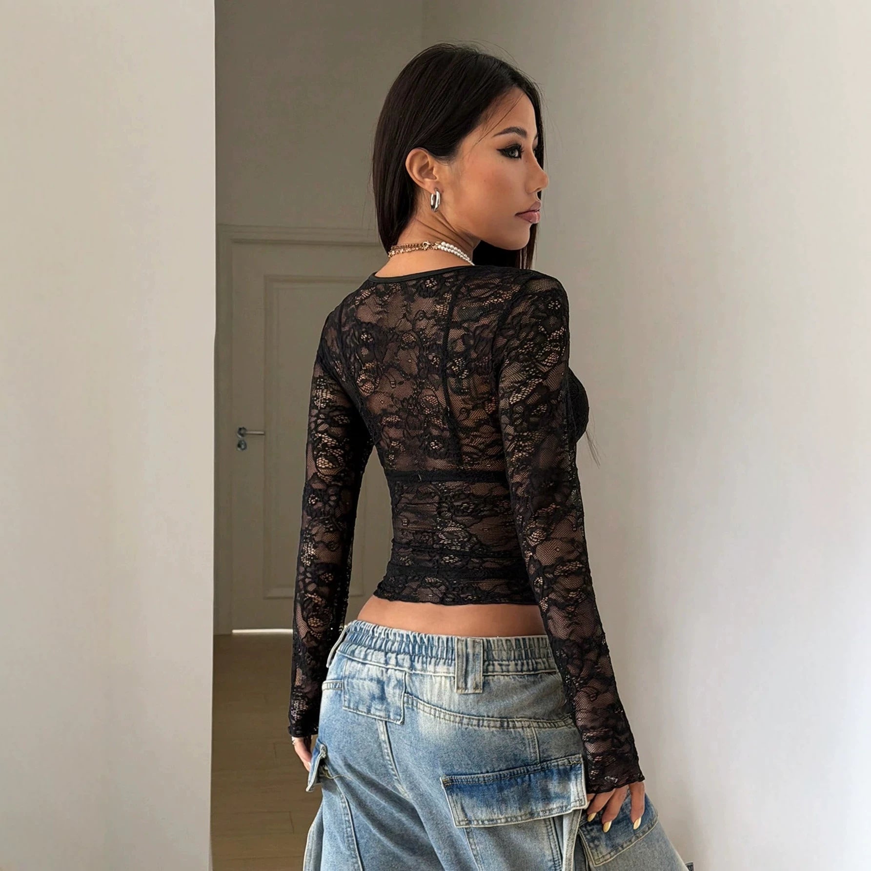 T-shirt long transparent en dentelle pour femmes avec motif floral ajouré et stretch R&B