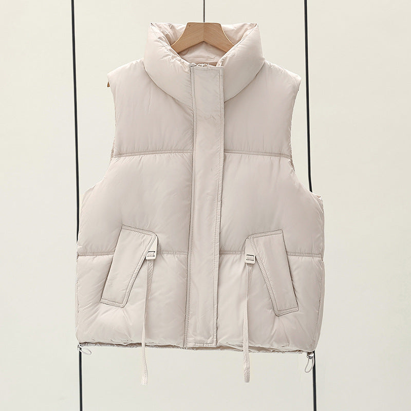 Veste d'isolation minimaliste pour femmes, courte, avec col montant, fermeture frontale à deux sens cachée et ourlet ajustable Echo Archiv