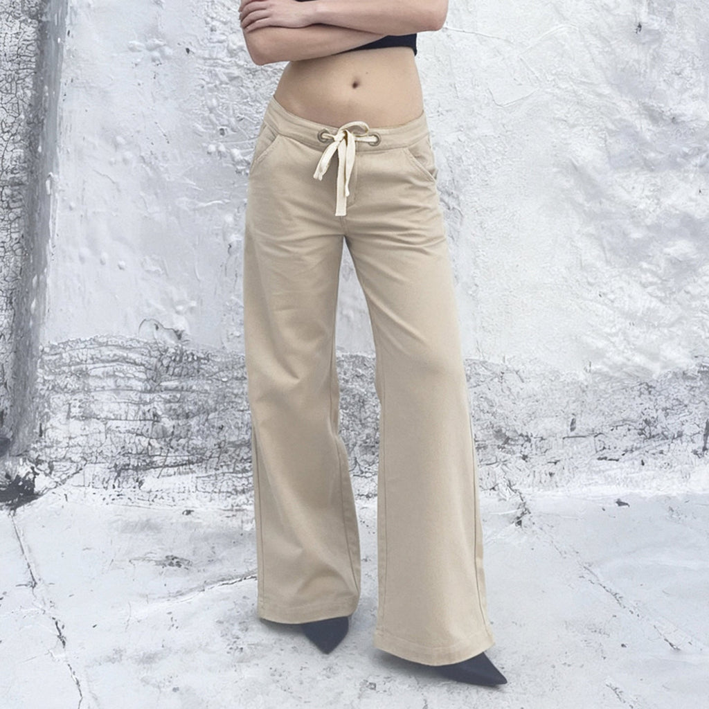 Pantalon cargo évasé taille haute pour femmes avec cordon de serrage, poches multiples et silhouette décontractée Echo Archiv