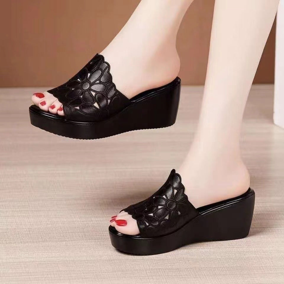 Pantoufles à talon compensé pour femmes avec design floral et semelle confortable R&B