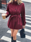 Manteau court cintré pour femmes avec col montant, ceinture à nouer et manches raglan Echo Archiv