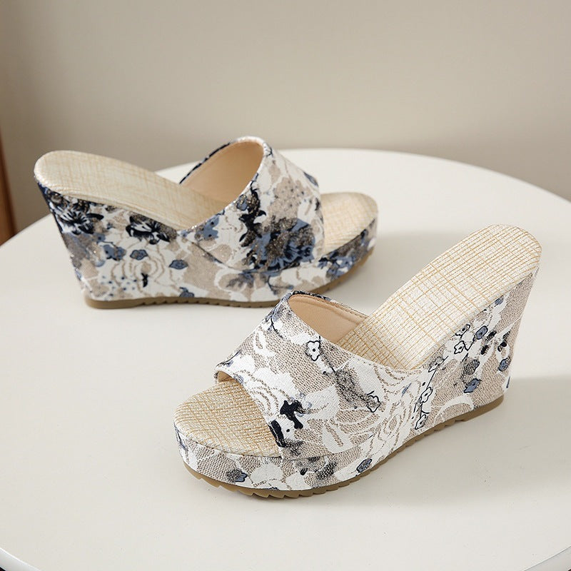 Sandales à talons compensés pour femmes avec design floral et semelle confortable R&B