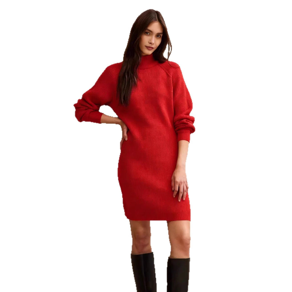 Robe en tricot pour femmes avec silhouette cintrée, col montant et manches raglan