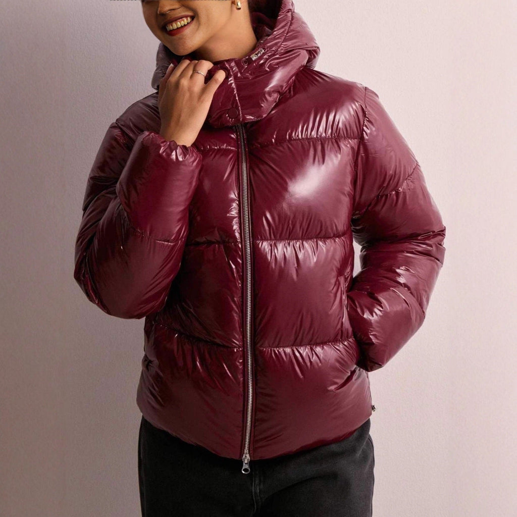 Veste matelassée pour femmes avec capuche réglable et poches zippées