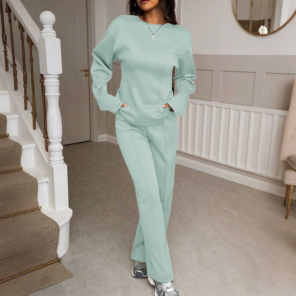 Ensemble lounge pour femmes en sweat-shirt cintré, avec des détails de couture sculptants et un pantalon palazzo ample Echo Archiv