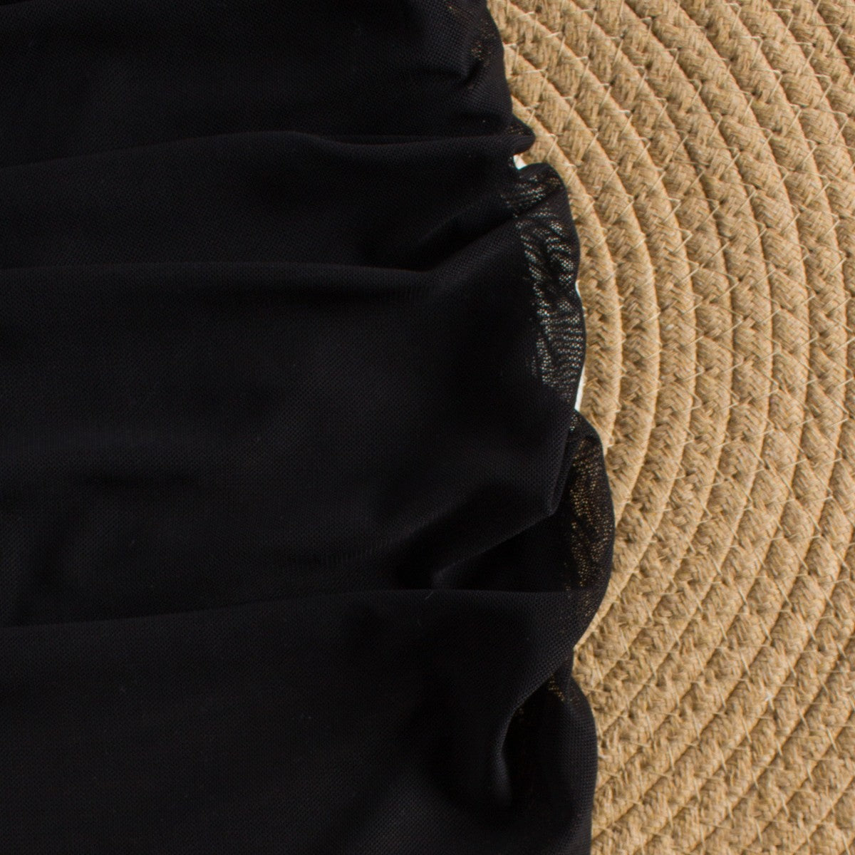 Short de bain taille haute pour femmes avec design volant Echo Archiv