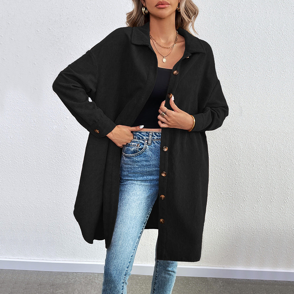 Veste chemise longue oversize en velours côtelé pour femmes avec boutonnière et col chemise Echo Archiv
