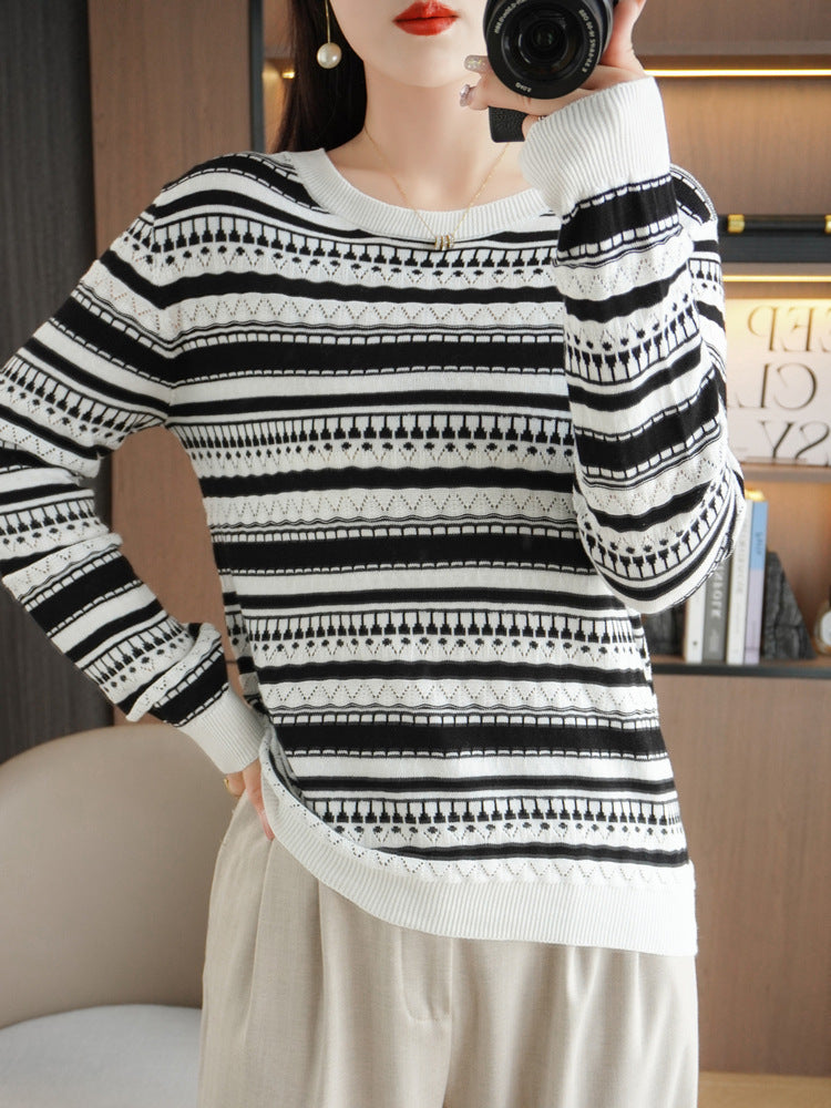 Pull pour femmes avec col rond et rayures