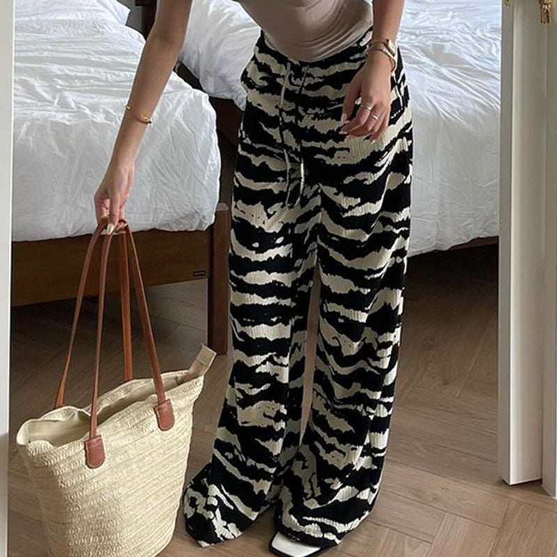 Pantalon plissé large pour femmes avec motif zèbre, cordon élastique et sensation de jersey fluide Echo Archiv