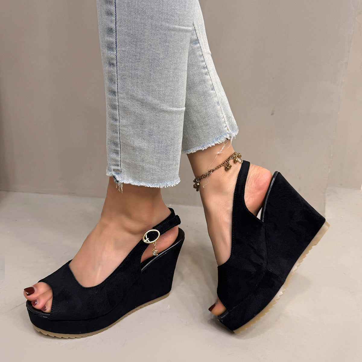 Pantolettes à talon compensé pour femmes avec design de sangle décoratif et semelle confortable R&B