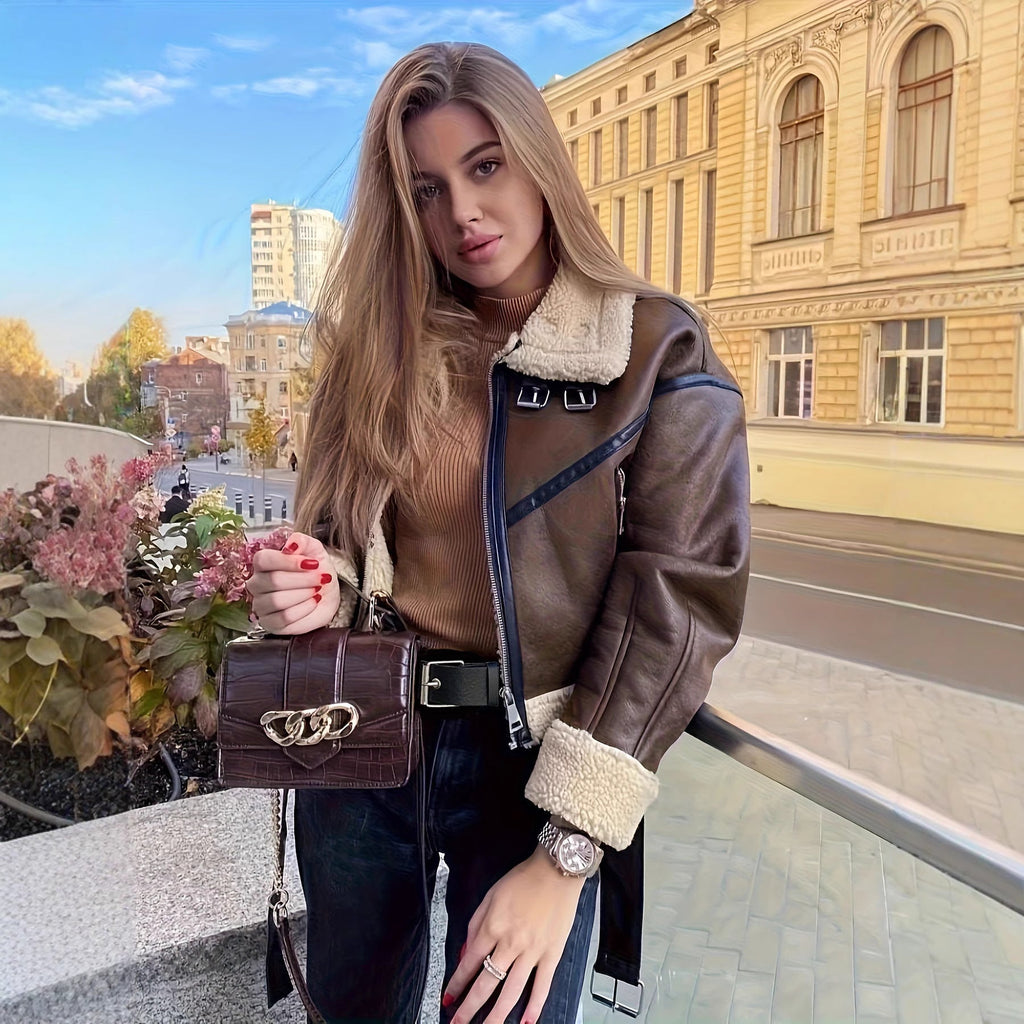 Veste en cuir tendance et élégante pour femmes avec doublure en teddy