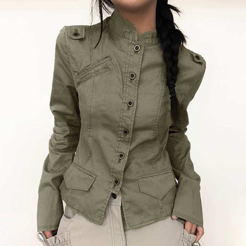 Veste militaire utilitaire cintrée pour femmes avec col montant, épaulettes et poches à rabat Echo Archiv