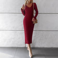 Robe midi en maille côtelée cintrée pour femmes avec décolleté en V profond, couture sculptante et manches longues Echo Archiv