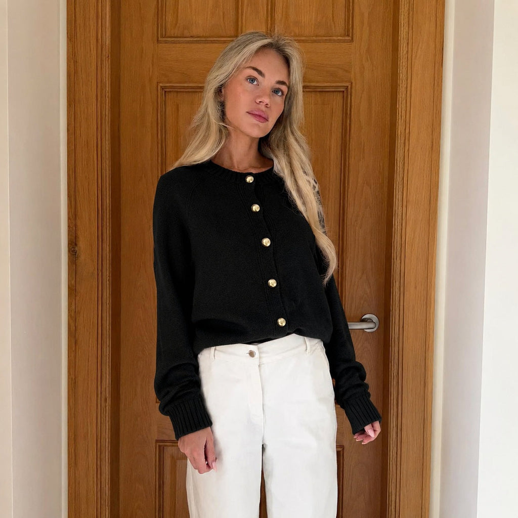 Cardigan en maille fine pour femmes, coupe ample, avec des boutons décoratifs dorés et des bords côtelés