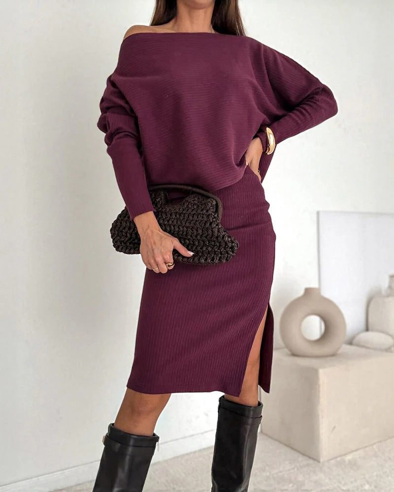 Ensemble en tricot à rayures réversibles pour femmes avec pull oversize à épaules dénudées et jupe midi cintrée avec fente latérale