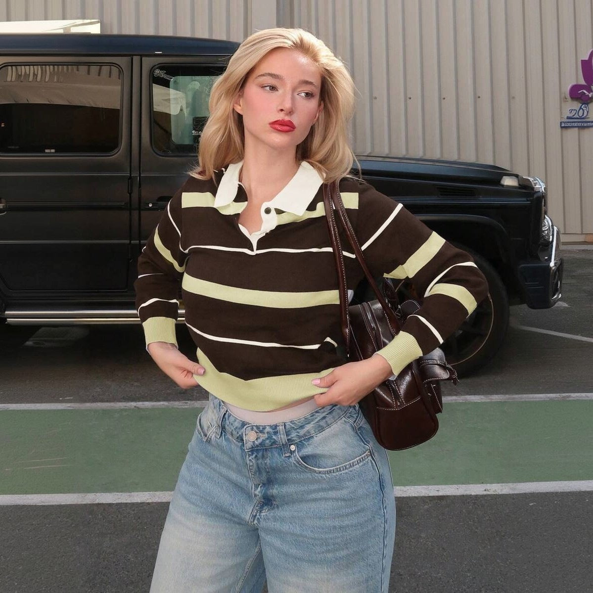 Pull rugby rayé pour femmes avec col polo et finitions côtelées Echoarchiv