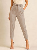 Pantalon paperbag taille haute pour femmes avec ceinture à nouer et finition cheville fendue Echo Archiv