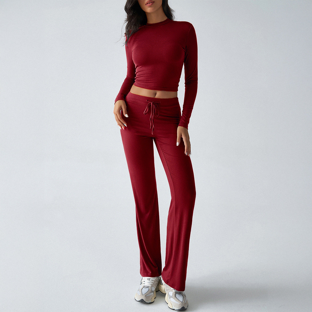 Ensemble de deux pièces pour femmes : top court à manches longues cintré et pantalon lounge ample en jersey stretch Echo Archiv