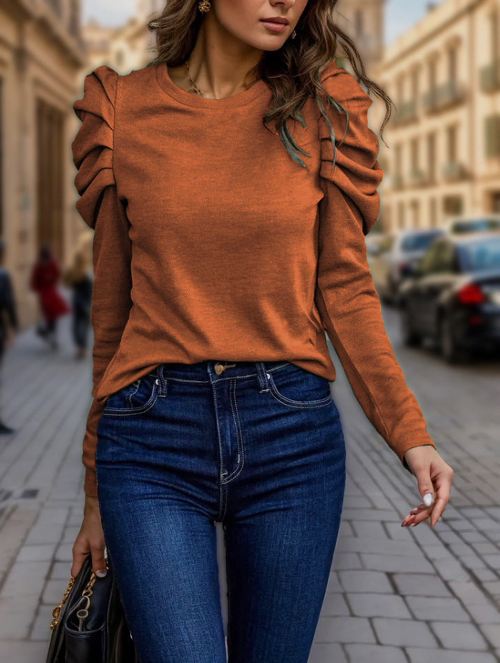 T-shirt à manches longues pour femmes avec fronces en dégradé aux épaules et coupe cintrée