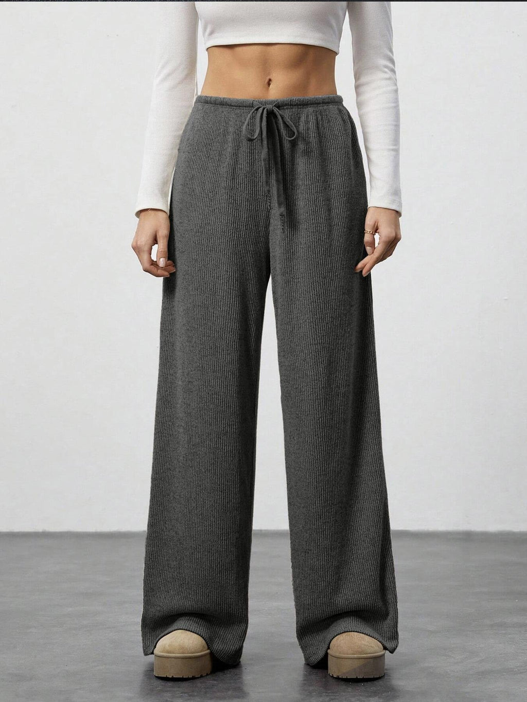 Pantalon de lounge en tricot côtelé doux pour femmes avec jambe large et cordon Echoarchiv