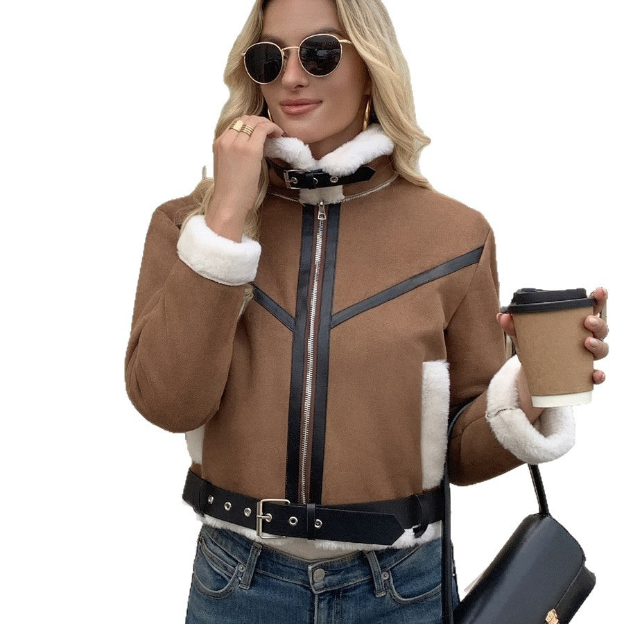 Veste en fausse fourrure pour femmes avec détails en cuir
