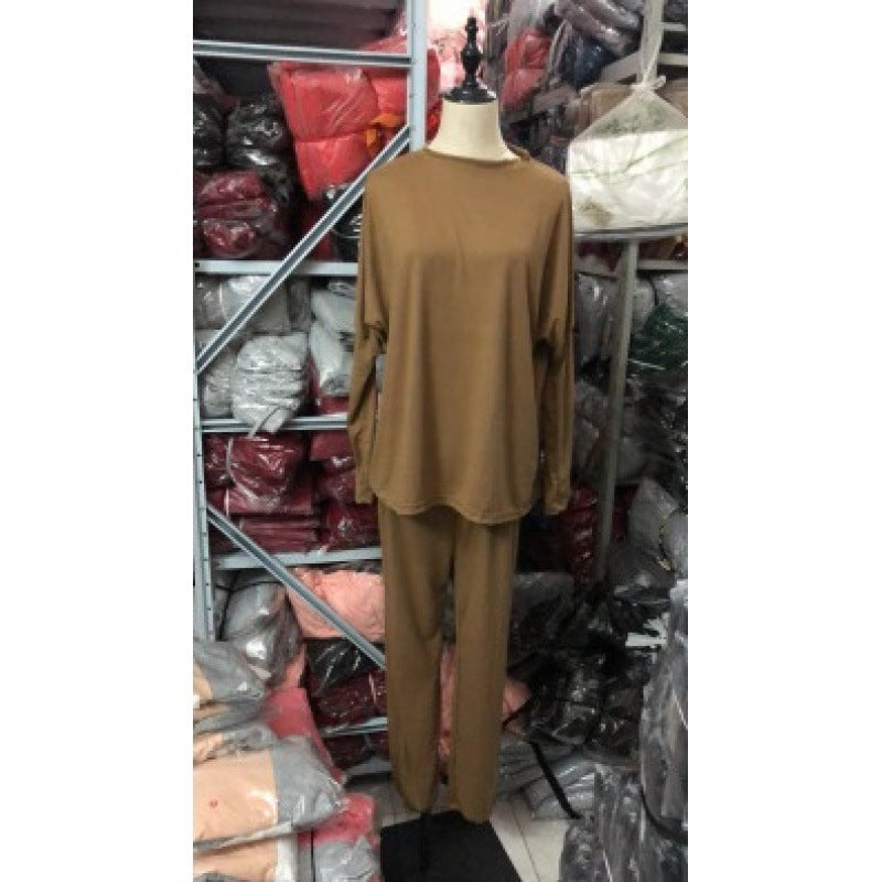 Ensemble de lounge décontracté pour femmes avec col rond, pantalon à cordon et poignets Echo Archive