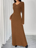 Robe maxi en tricot côtelé pour femmes avec couture à la taille et patte de boutonnage Echoarchiv