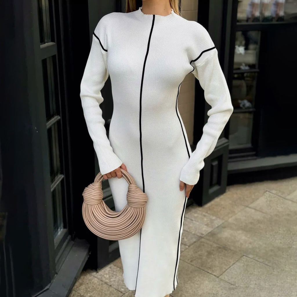 Robe midi ajustée pour femmes avec col montant, coutures contrastées verticales et manches longues en tricot côtelé