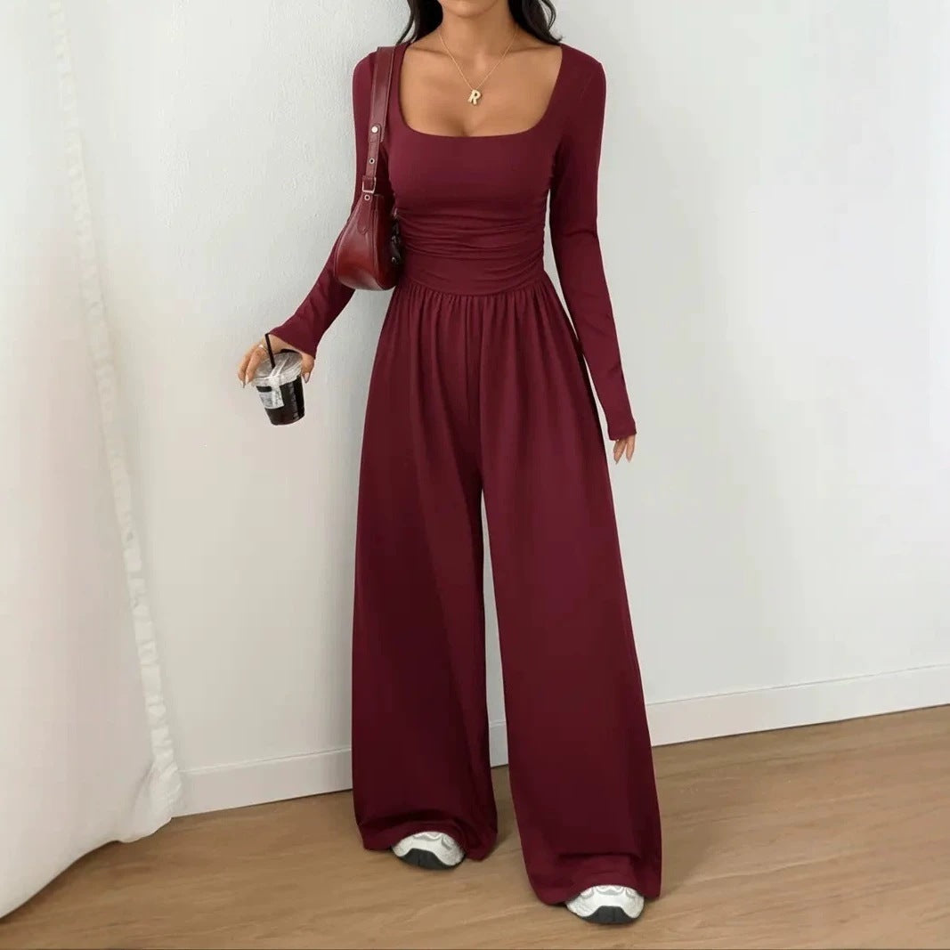 Combinaison pour femmes avec jambes larges, décolleté carré et taille froncée Echoarchiv