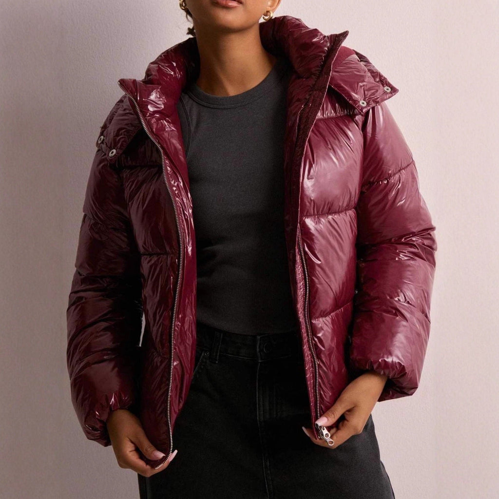 Veste matelassée pour femmes avec capuche réglable et poches zippées
