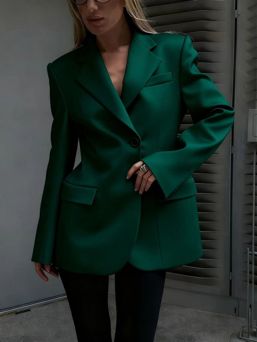 Blazer long oversized pour femmes avec épaule marquée et poches à rabat Echo Archiv