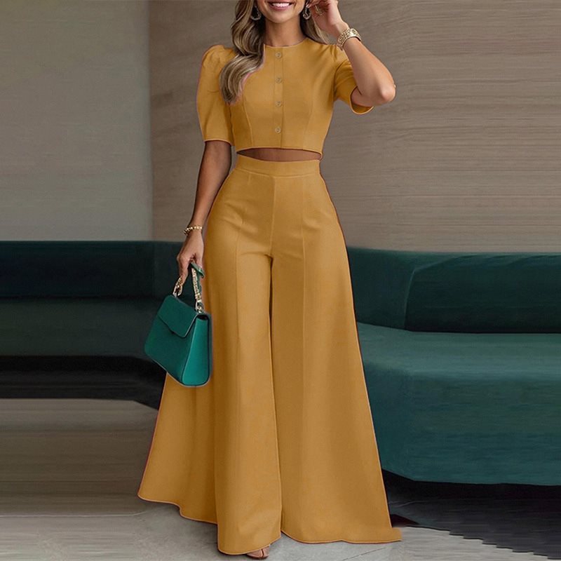 Ensemble féminin à la mode avec motif léopard