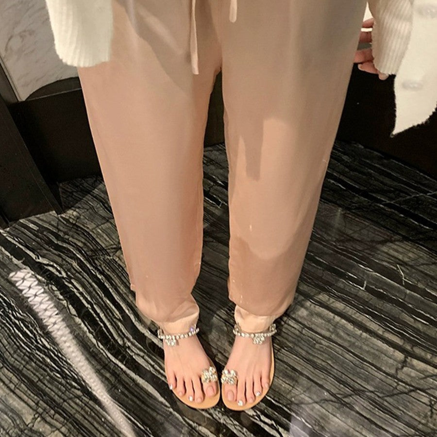 Chaussons Glamour pour Femmes avec Détails en Strass Étincelants et Semelle Confortable R&B
