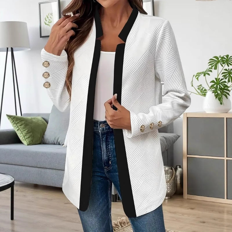 Veste blazer pour femmes avec coupe ajustée et col contrasté