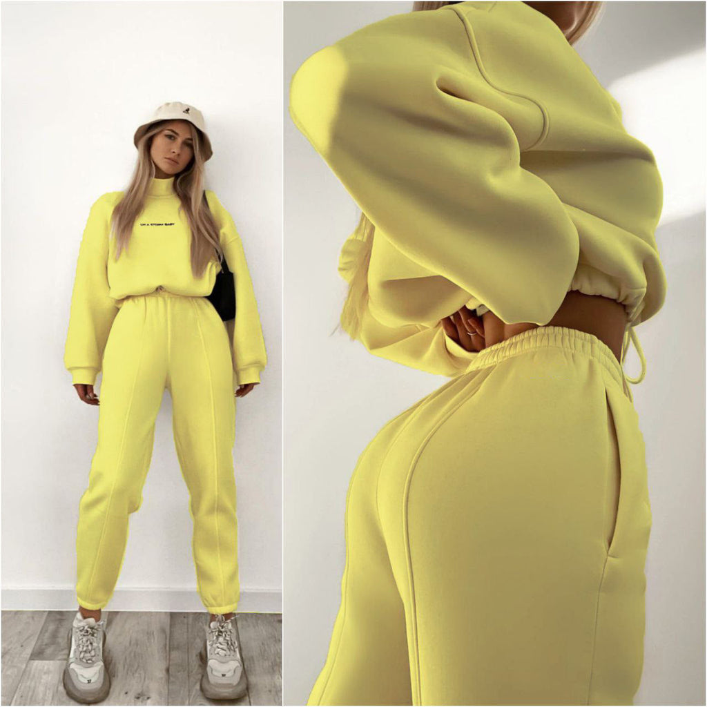 Ensemble de détente oversize pour femmes avec col montant et pantalon de jogging taille haute élastique