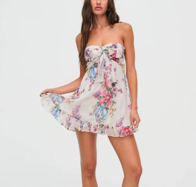 Robe sans bretelles en chiffon avec nœud frontal et ourlet volanté R&B