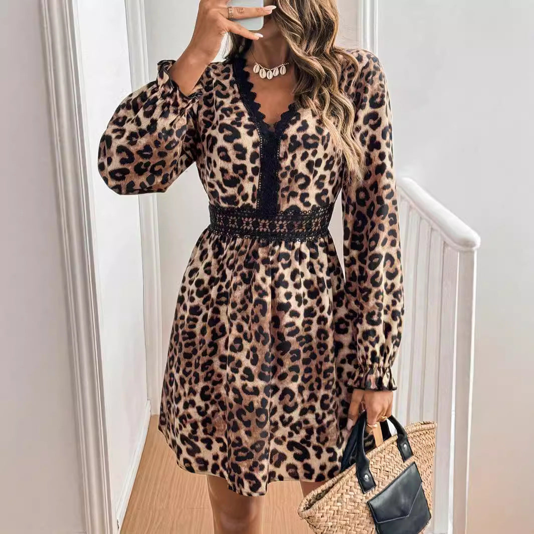 Robe mini cintrée pour femme avec décolleté en V, dentelle et manches ballon R&B