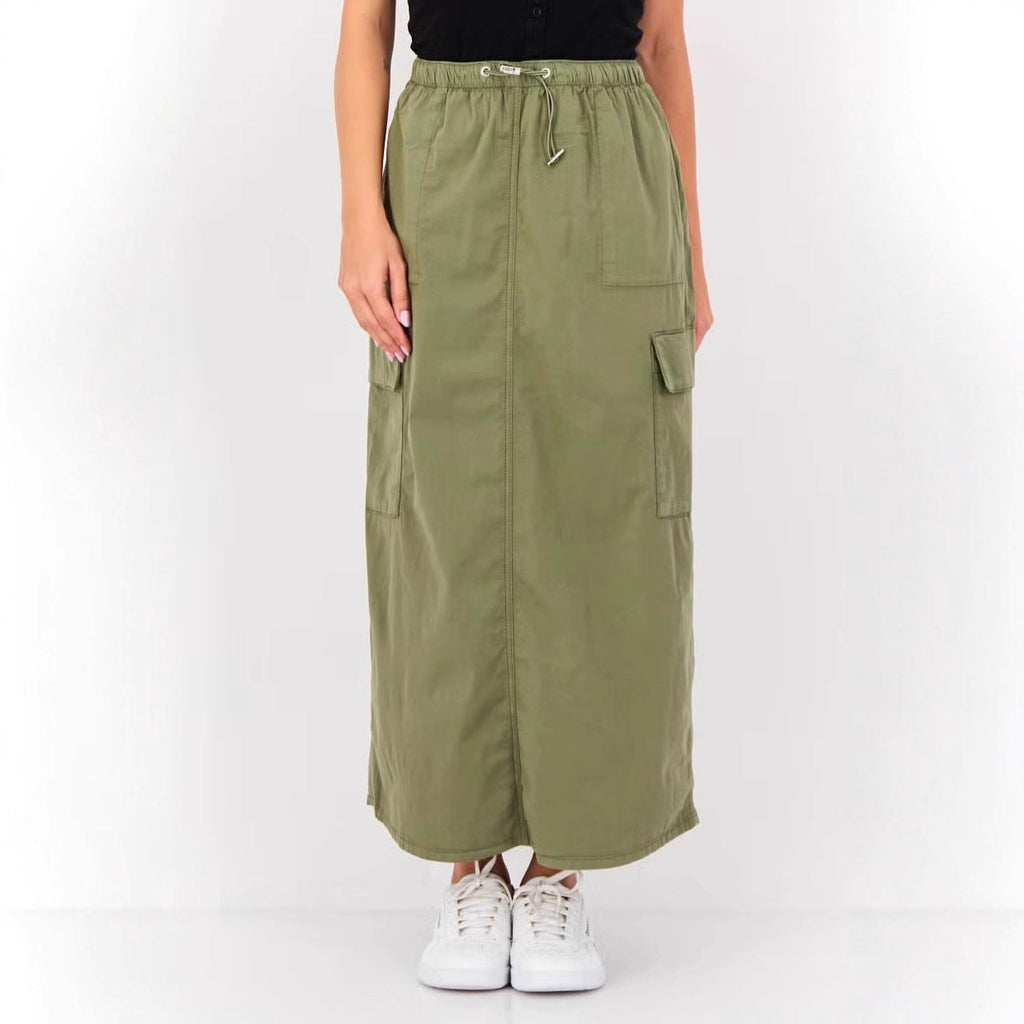 Jupe maxi cargo longue pour femmes avec taille à cordon et poches plaquées