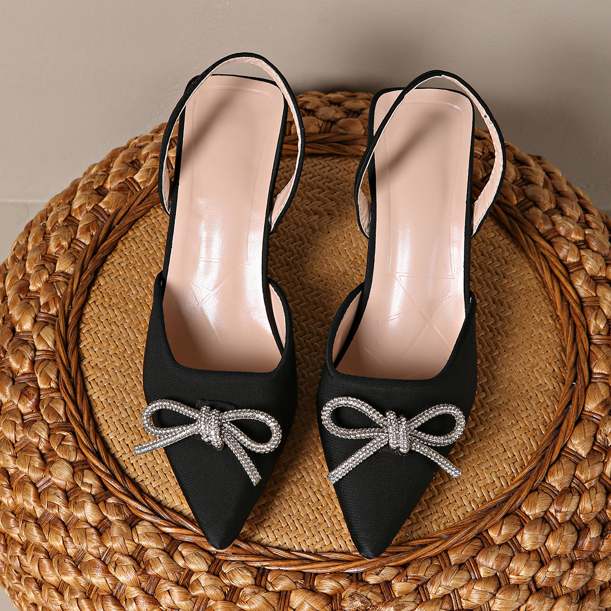 Pompes Slingback pour femmes avec un élégant ornement en nœud R&B