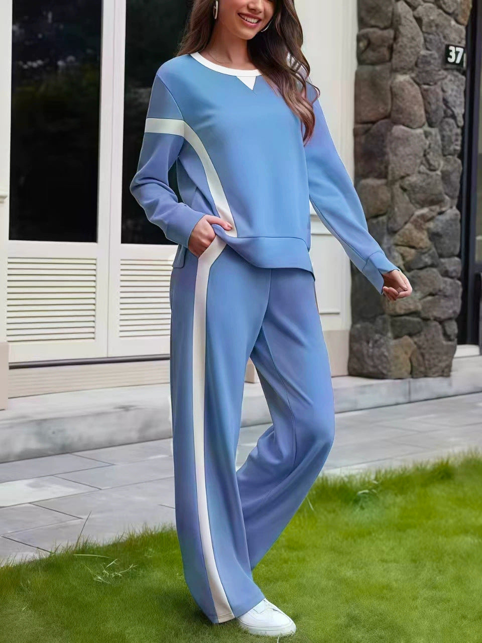 Ensemble lounge pour femmes en jersey doux avec jambes larges et bandes contrastées