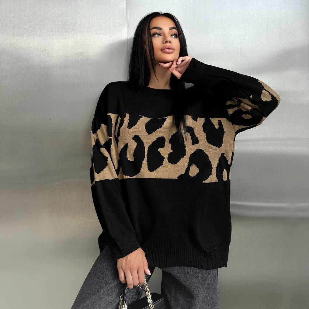 Pull oversized en tricot pour femmes avec des bandes léopard, épaules tombantes et ourlet côtelé