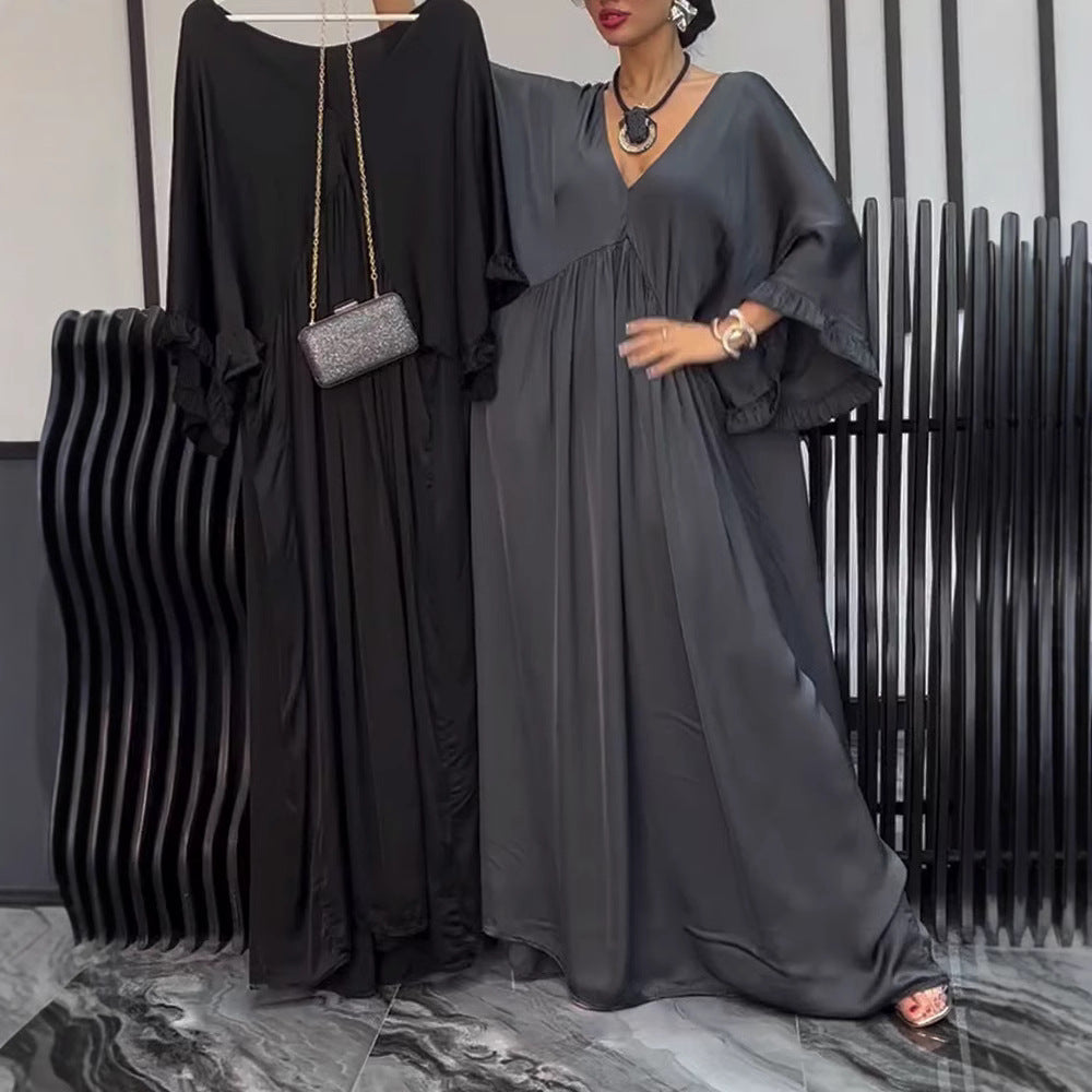 Robe maxi kaftan en satin avec décolleté en V, taille empire froncée et manches volantées R&B