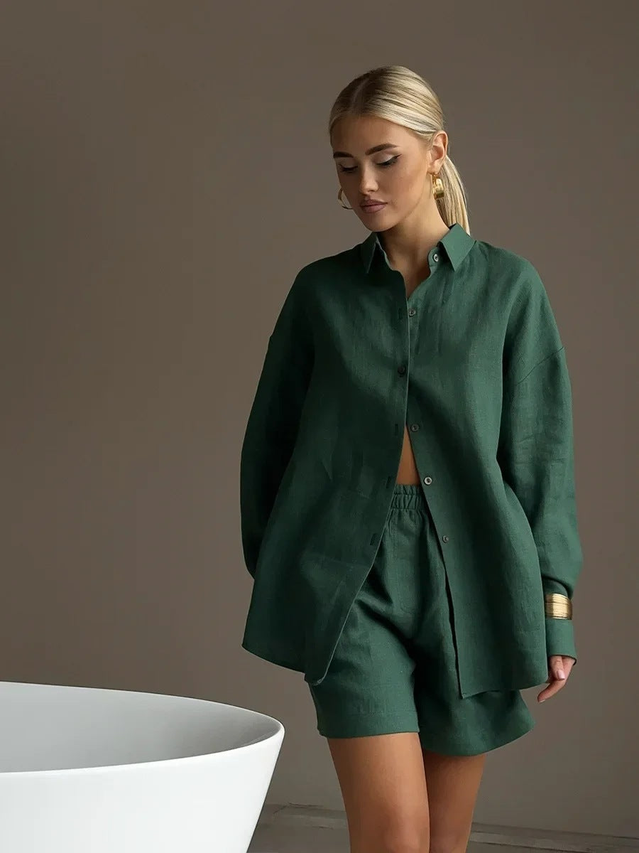 Ensemble pour femmes avec boutons et manches longues