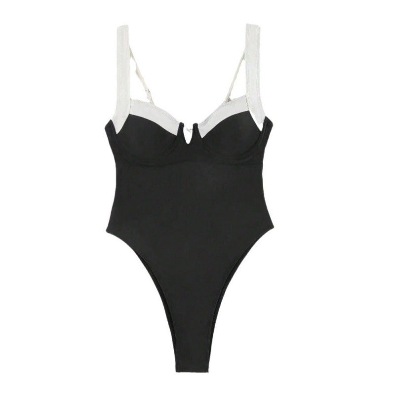 Maillot de bain une pièce pour femme avec des découpes stylées et des bretelles larges Echo Archiv