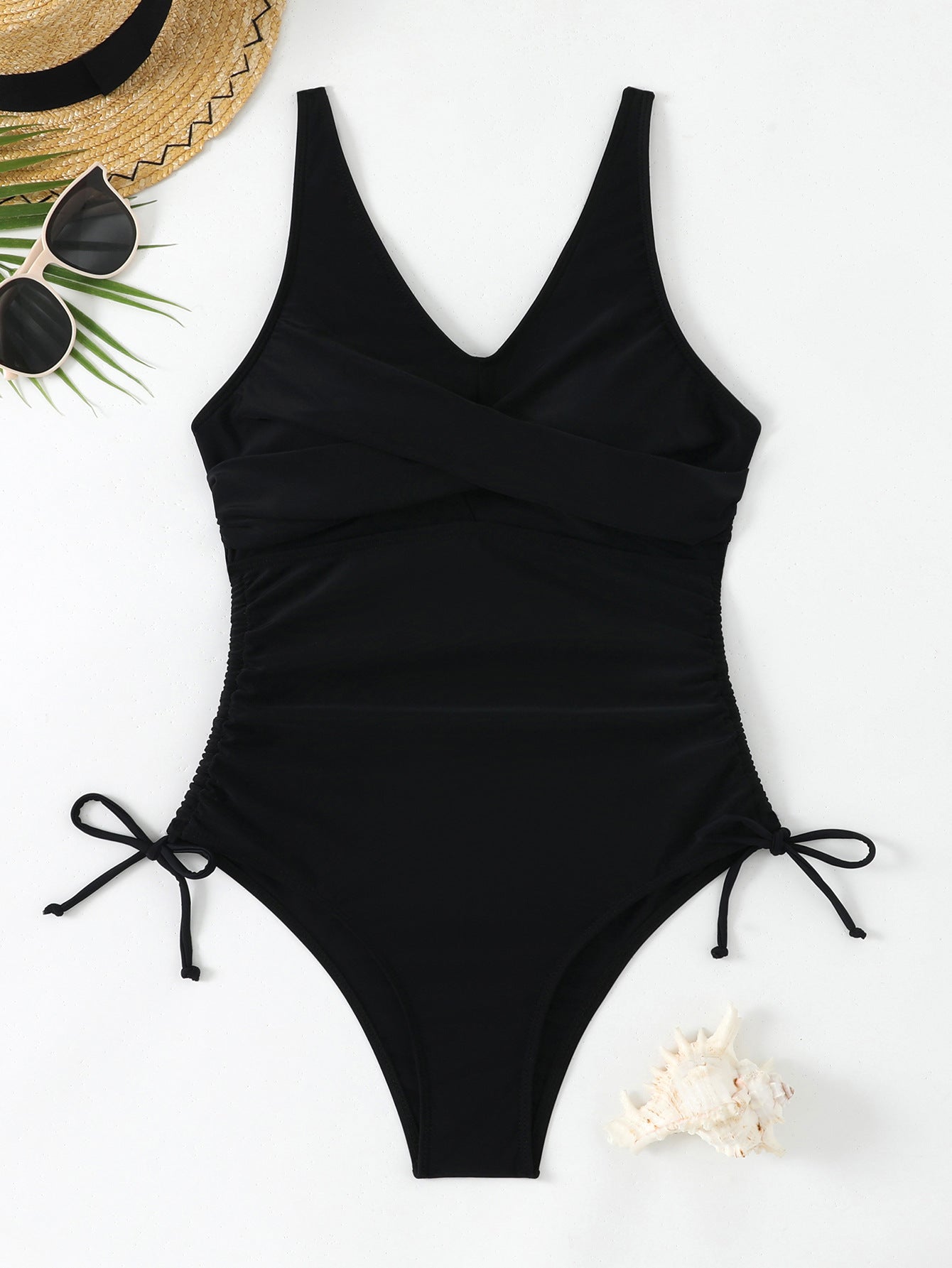 Maillot de bain une pièce de qualité supérieure pour femmes avec un design enveloppant flatteur R&B