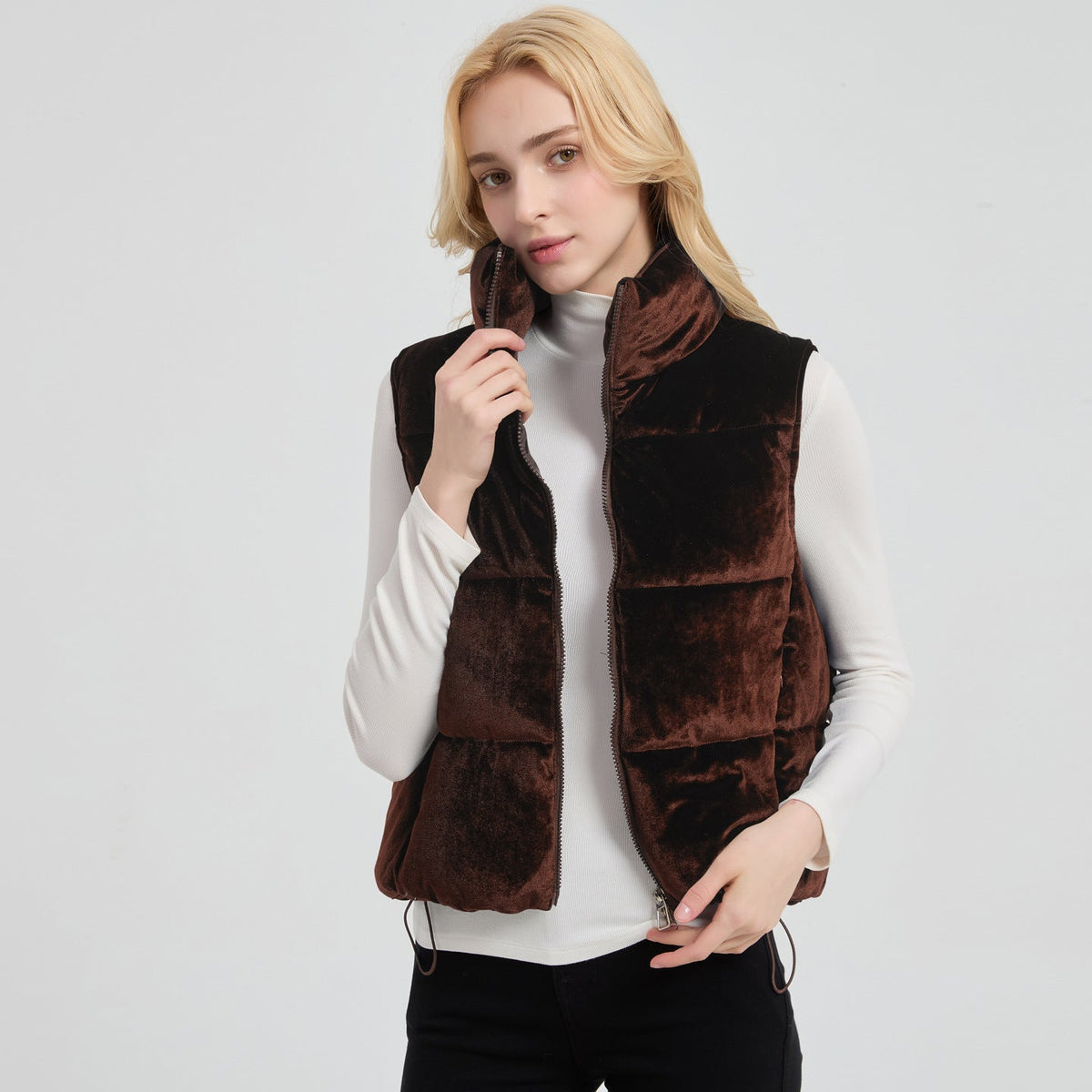 Gilet d'isolation en velours matelassé pour femmes avec col montant et ourlet ajustable Echo Archiv